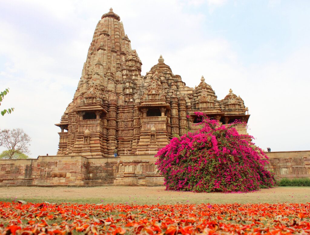 Beauty_of_khajuraho_temple-1024x776.jpg